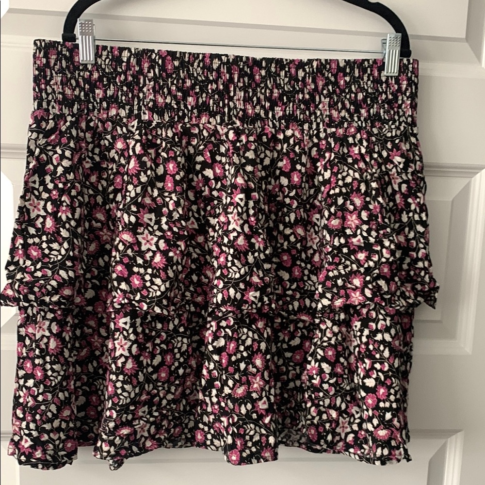 Floral Black and Pink Women's Skirt NWOT